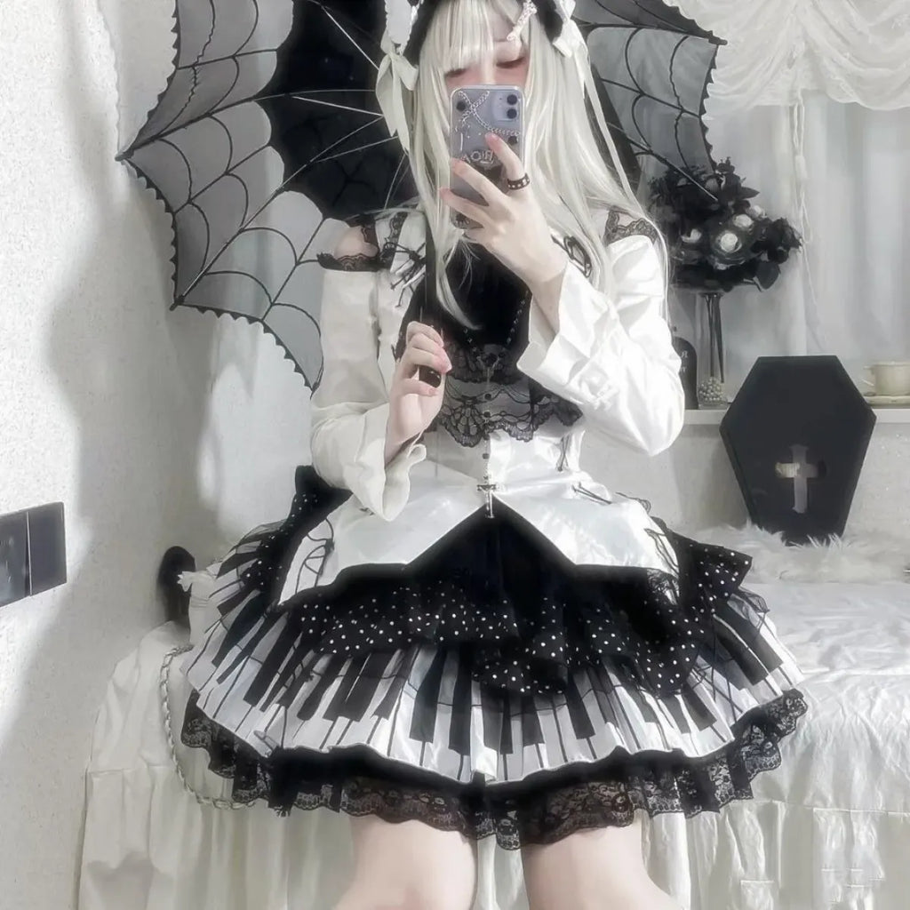 Gothic Lolita Piano Skirt – Polka Dot Lace Mini
